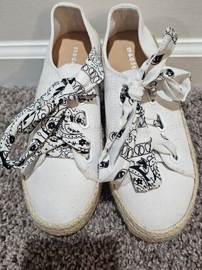 Madden Girl White Canvas Espadrille Sneakers with Bandana Laces  The MimiiSize 7